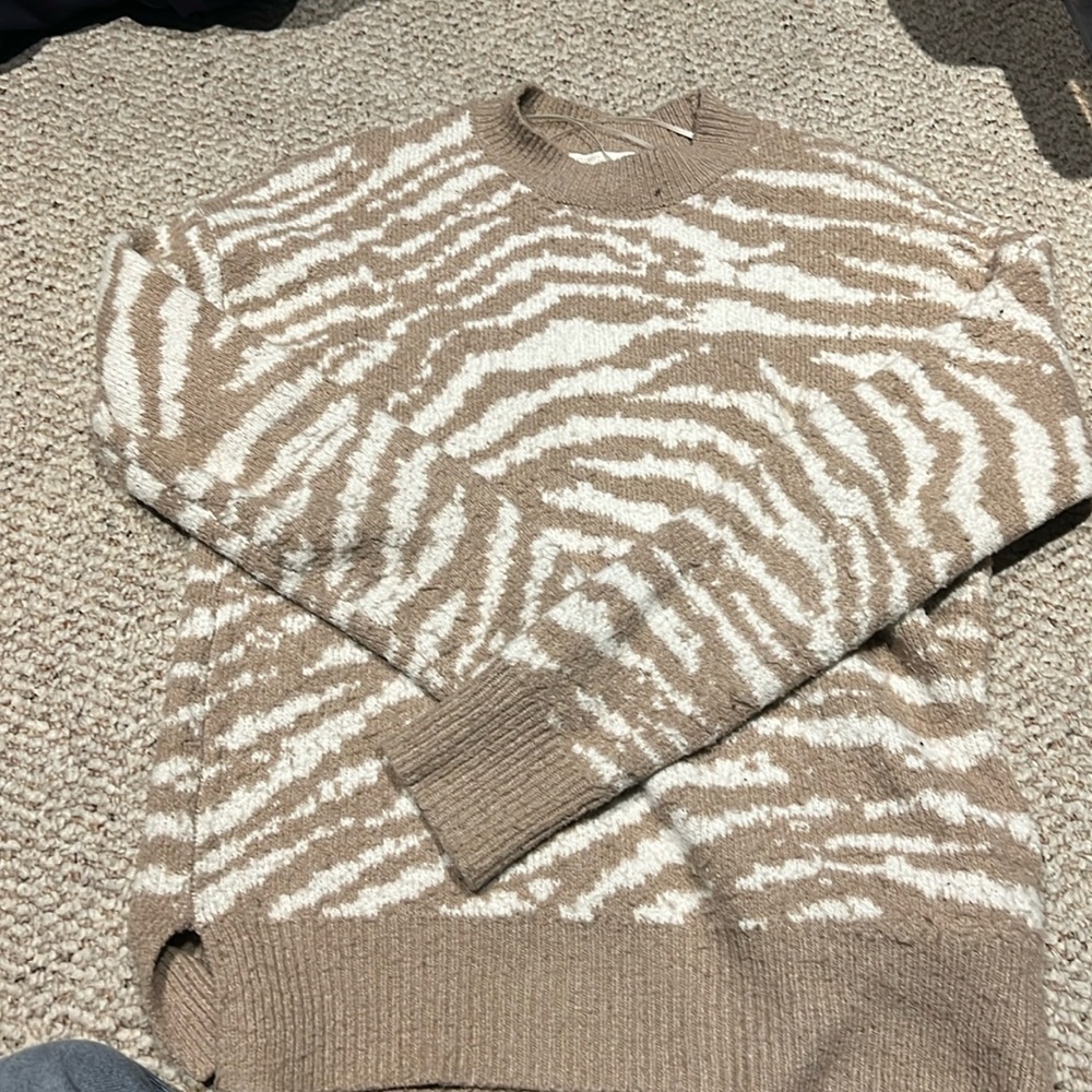 Women’s sweater